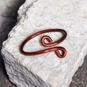 5 For $25💫Alternative Copper Colored Swirl Wire Ring